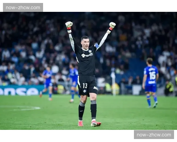 赫塔菲门将索里亚传球准确率仅44.6%，出球能力成防守隐患