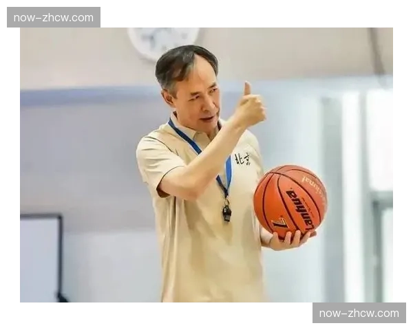 卢伟高位挡拆战术迎战许利民联防体系，京沪半决赛上演战术博弈